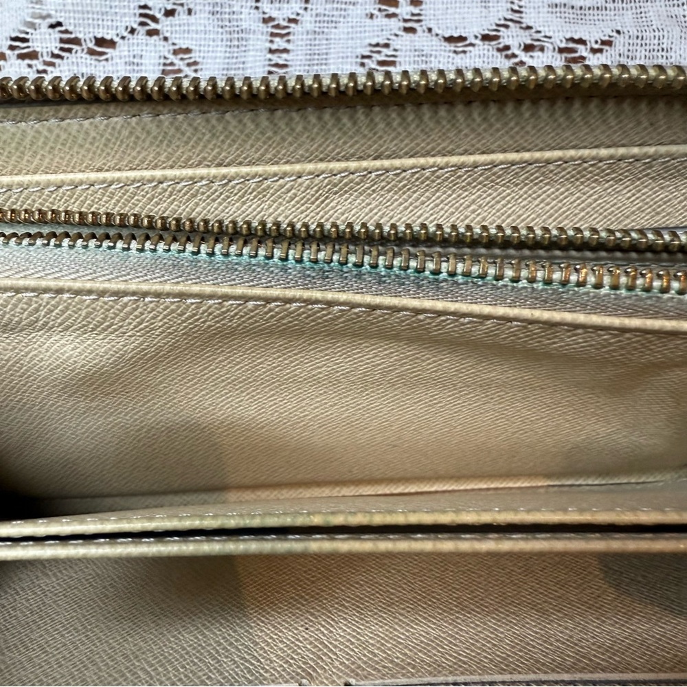 Louis Vuitton Damier Azur Zip Long Wallet - Picture 11 of 12